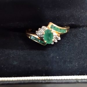 10k Genuine Natural Emerald & Diamond Ring